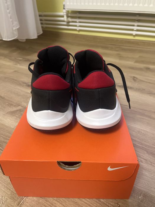 adidași nike precision VI