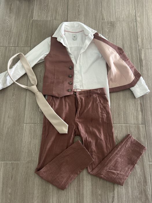 Costum baieti 6-7 ani