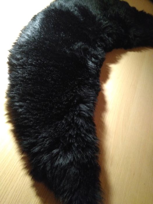 Продам или обменяю объемный и густой черный ворот из цегейки/мутона.