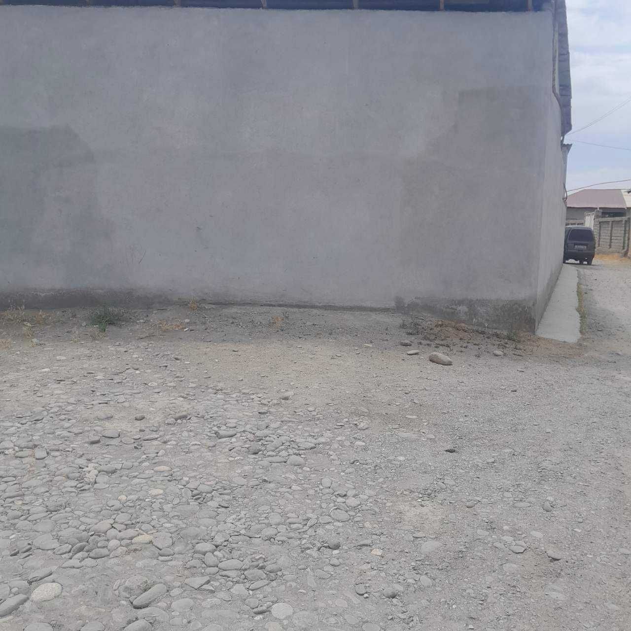 Sayoxat hududida zudlik bilan Xovli sotiladi!