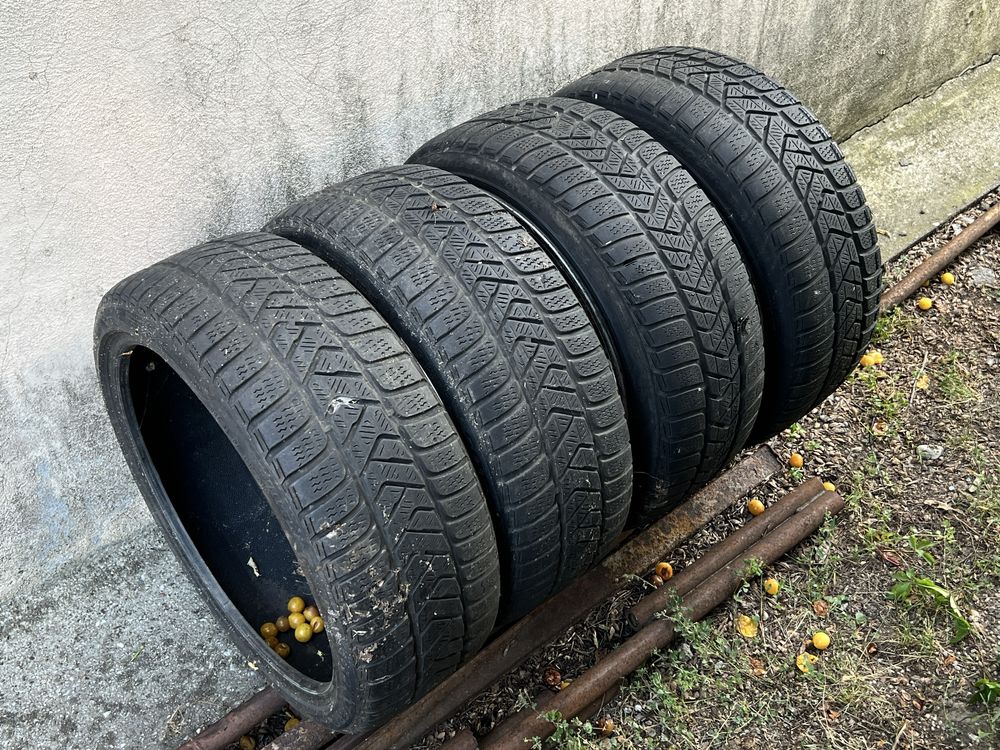 Anvelope 205 / 40 / 18  PIRELLI SOTTOZERO 3 ( M + S )