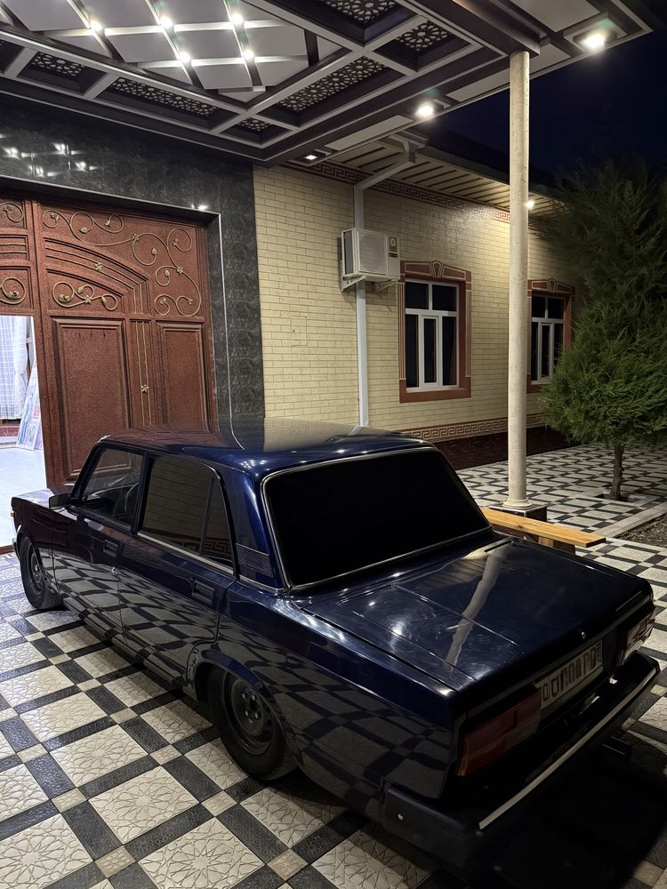 LADA  2107  yili 2011