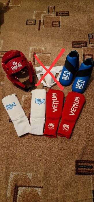 Набор- шлем,футы,щитки для таэквондо + перчатки в подарок