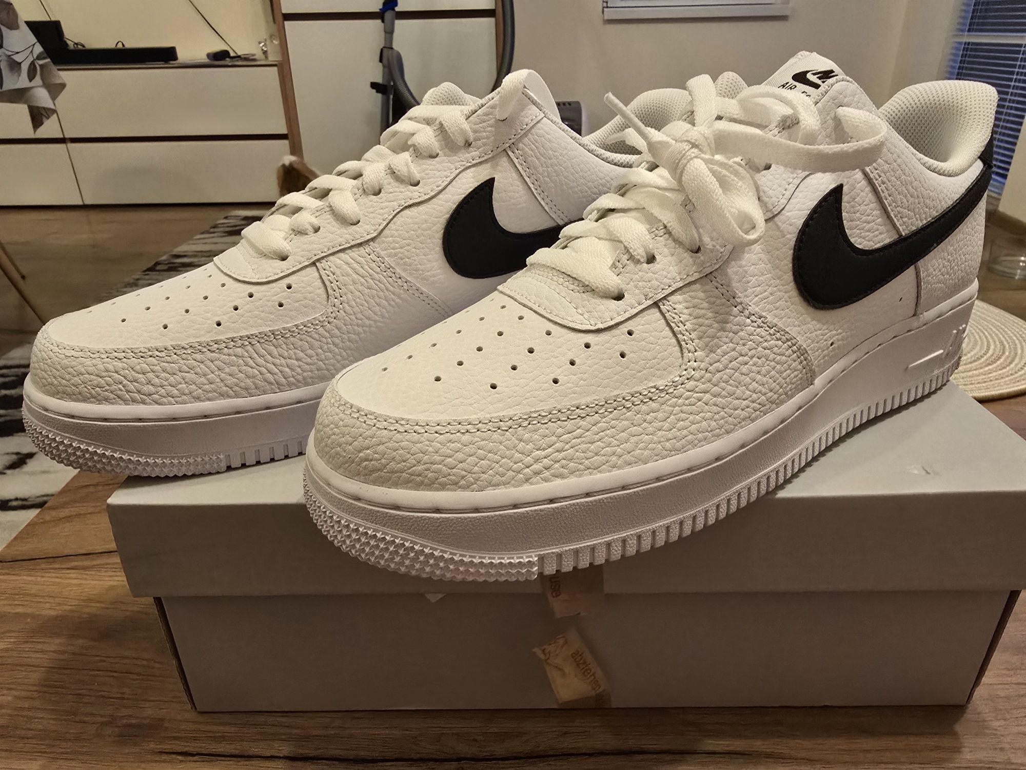 Чисто нови Nike air force