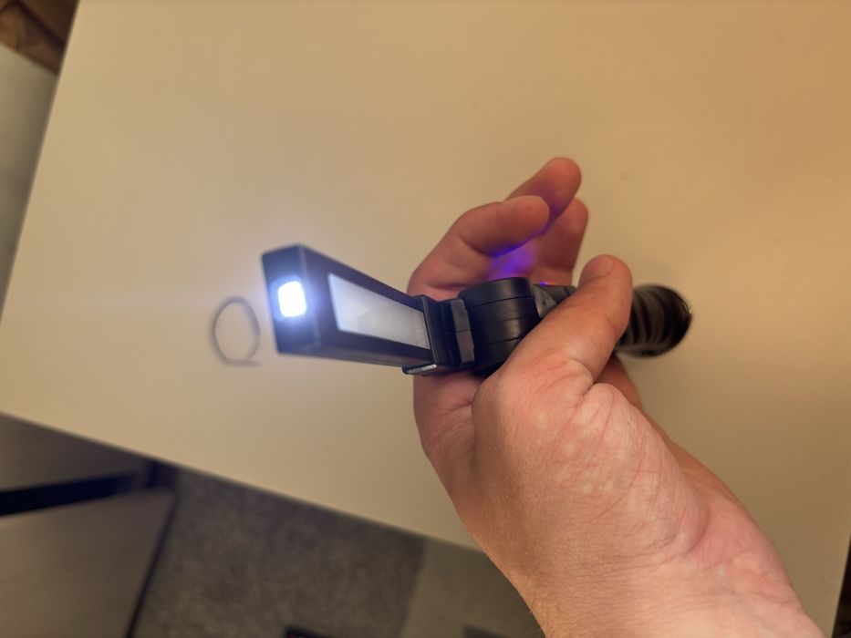 Lampa LED portabilă cu USB, magnetică și flexibilă – super practică!