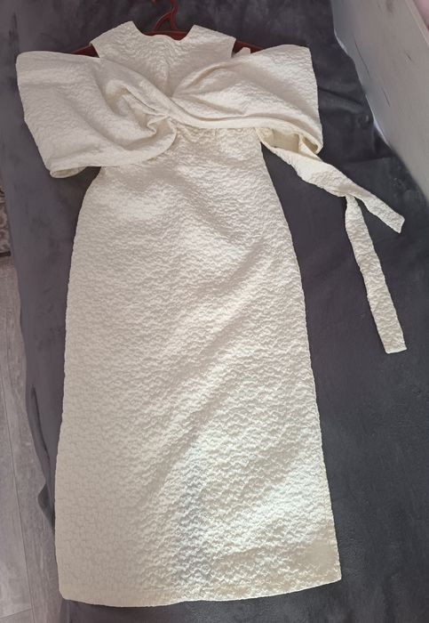 Продам шикарное платье для вечера