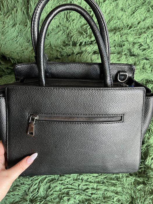 Продам сумку женскую Б/У