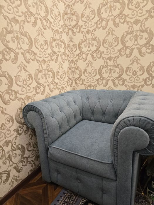 Диван кресло 2 штука и журнальный столик новом состоянии