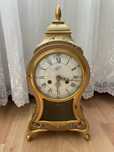 Ceas vintage decorativ cu rame aurii, motive florale