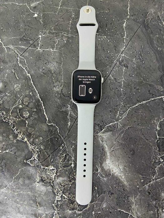 Apple Watch Series SE 44mm. Астана, Сыганак 54. Лот 787932
