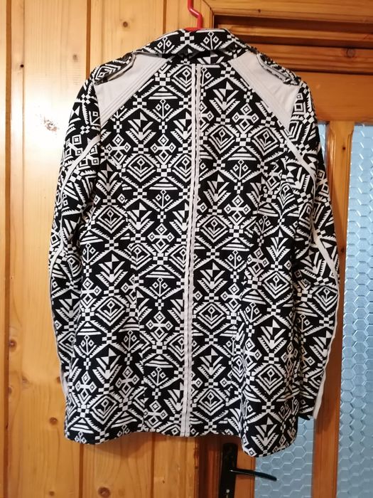 Lot Geci,Sacouri,Bluze modele deosebite