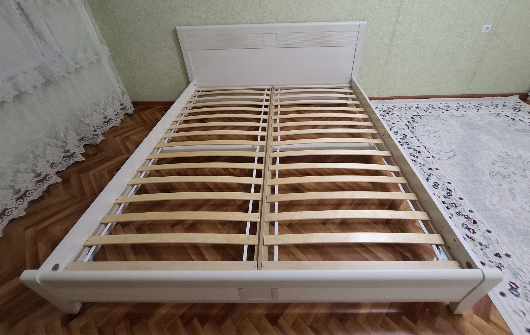Продаётся двухспальная кровать