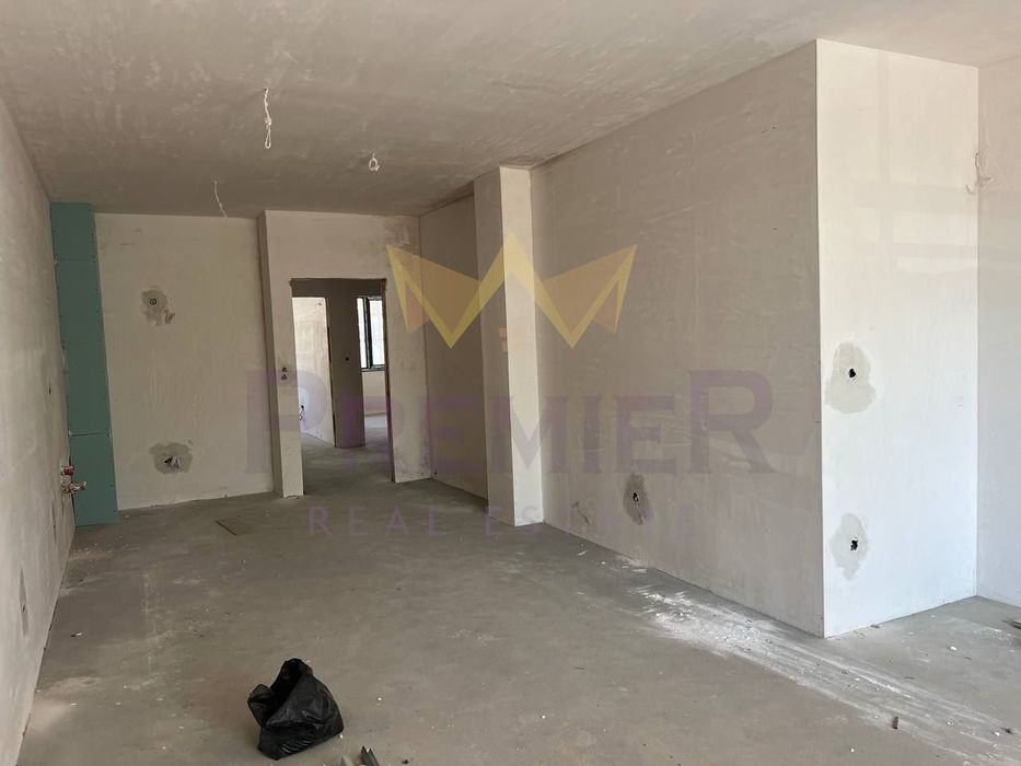 Продава се Четиристаен апартамент в Варна, Бриз - 144 кв.м за 2500 €/кв.м - Снимка #6