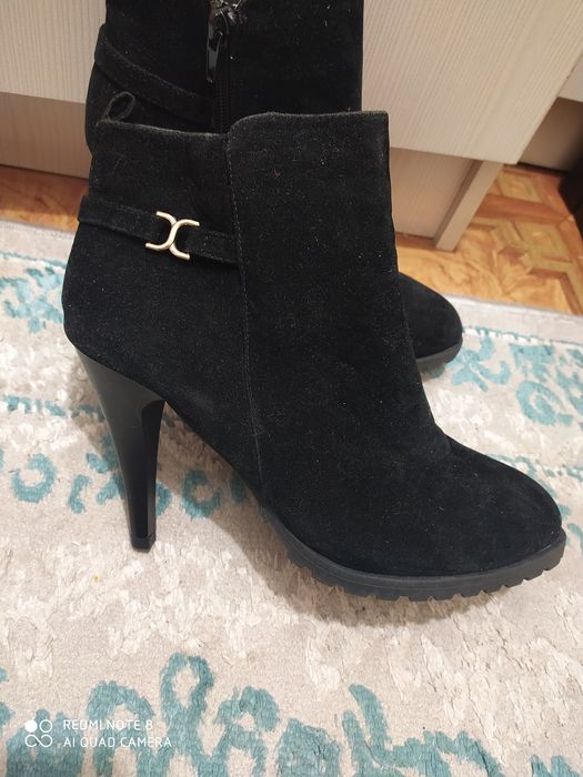 Продам женские ботильоны 39 размера, новые