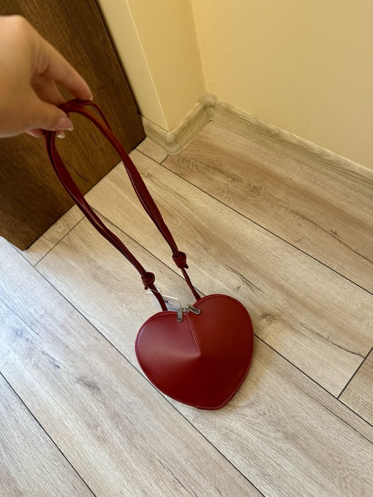 Чанта сърце! Чисто нова!