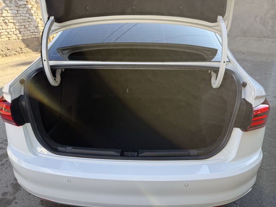 Volkswagen e-bora naxt i arenda