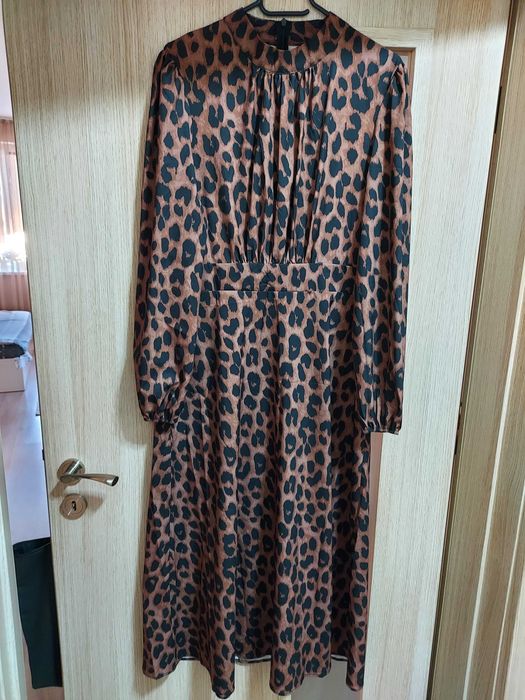 Дамска нова  рокля