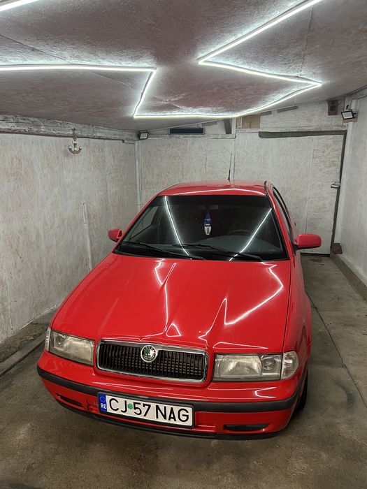 Skoda octavia 1 1.6 benzina ,motor fiabil
