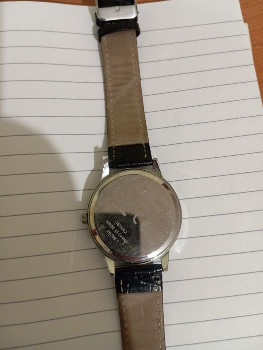 Vând ceas pentru piese