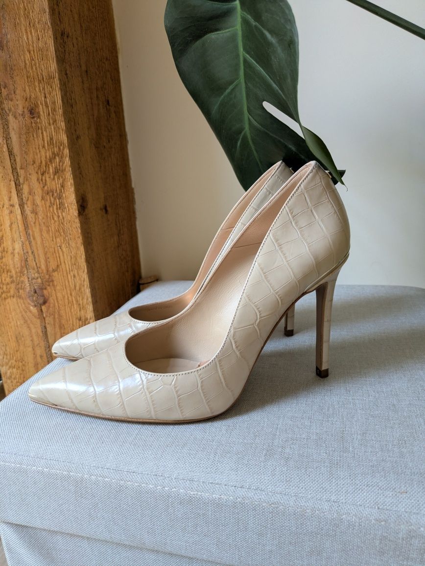 Страхотни обувки Ted Baker