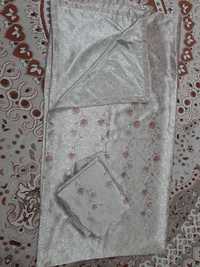 Скатерть шелк с 4 навлочками на подушечки для дивана в комплекте
