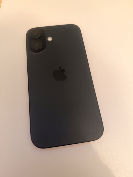 Iphone 16 inca in garantie