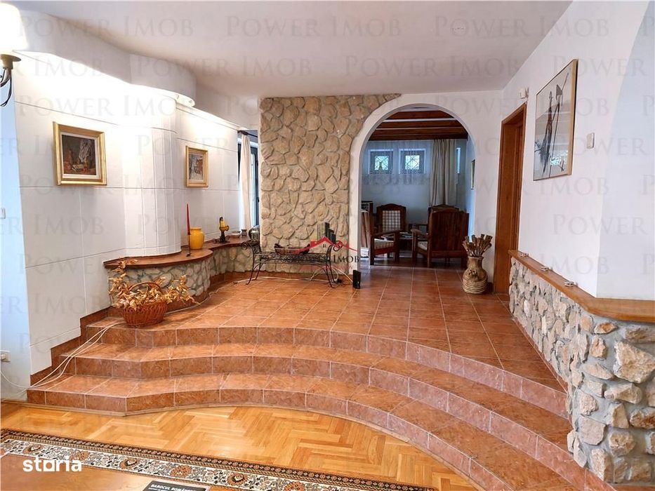 Duplex cu intrare si curte separata in Poiana Brasov