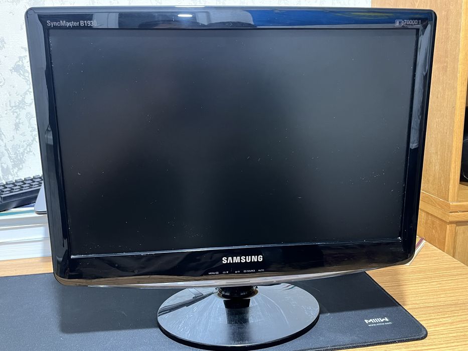 Монитор Samsung SyncMaster B1930