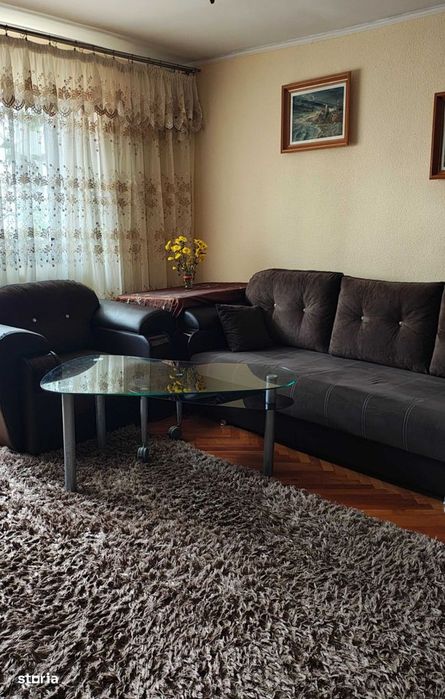 Zamca-Apartament 2 camere,et.3,centrala,72000Euro