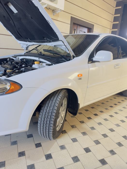 Gentra sotiladi 3 poz