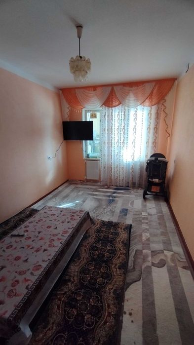 Chirchiq shahri 10-mikrorayondan 2-xonali kvartira sotiladi.