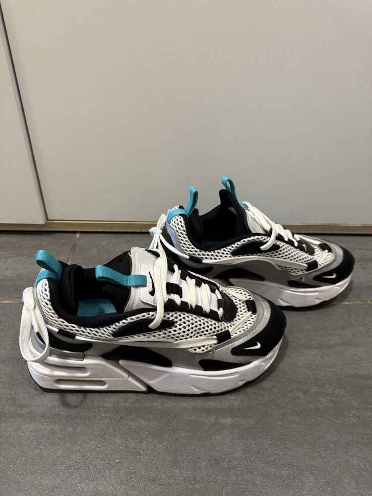 Оригинални маратонки NIKE