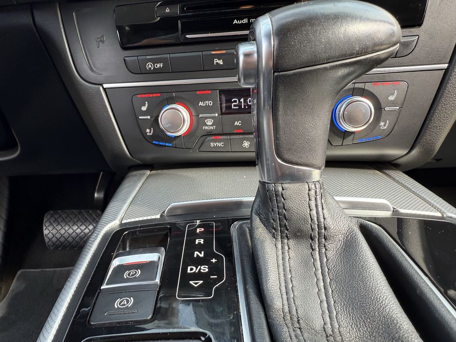 Vând AUDI A6 C7 3.0 TDI Quattro 245 CP
