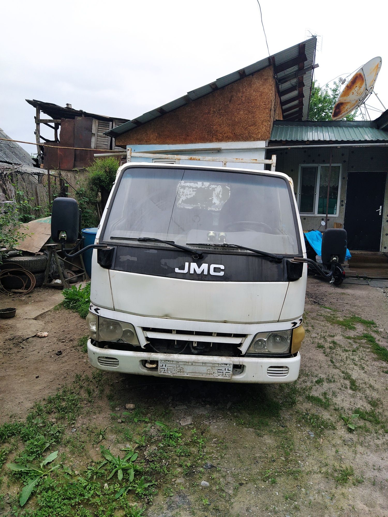 Подам автомобиль JMS 2006 ГВ. Двигатель 2.8
