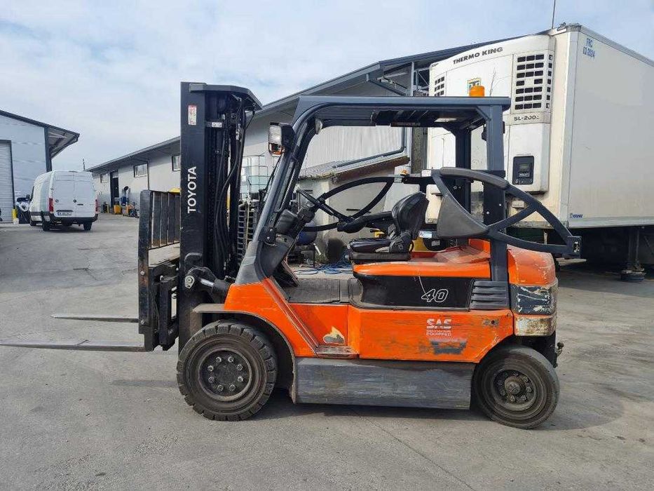 Electrostivuitor Toyota 4 tone