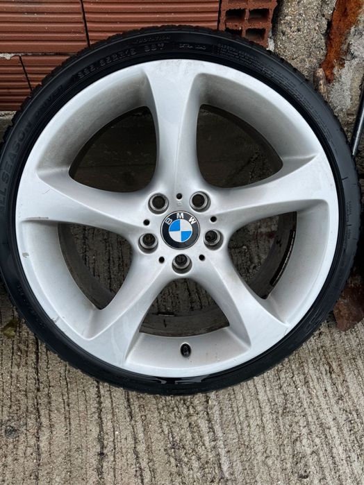 Гуми с джанти 19 за БМВ е91 320d