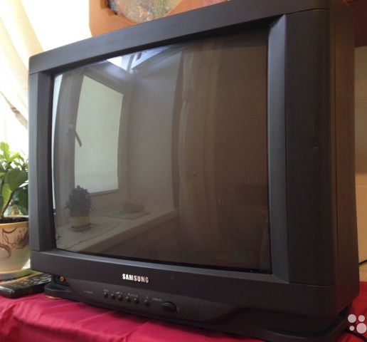 Отдам даром б/у телевизор фирмы самсунг