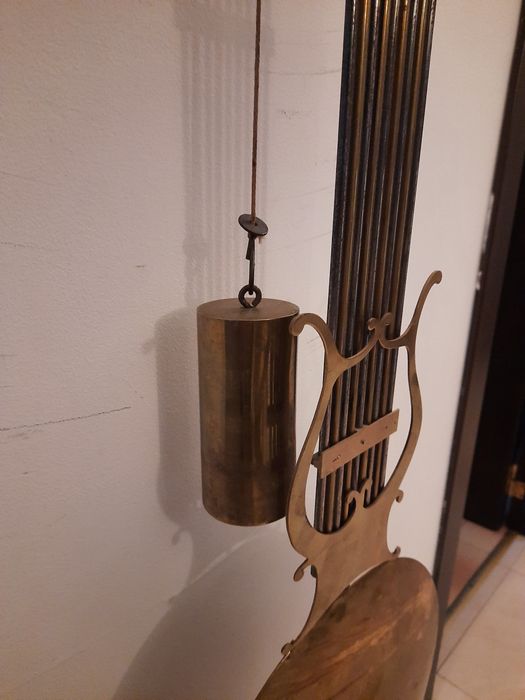 Ceas de perete cu secundar central, comtoise, roata cu pini, sec 18