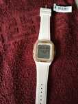 Vând ceas de dama Guess