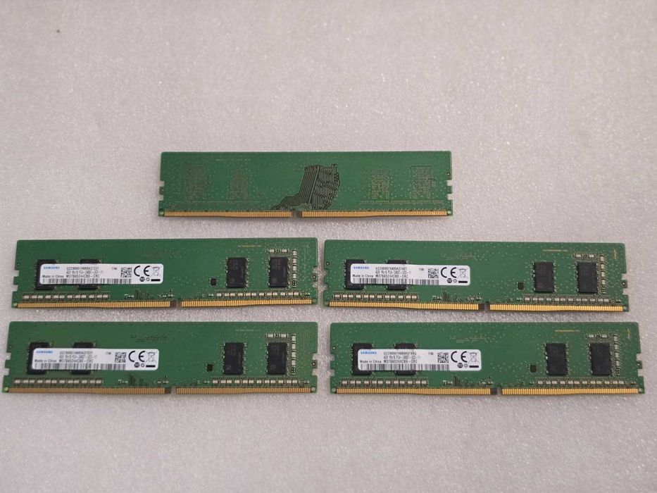 Memorie RAM desktop Samsung, DDR4, 4GB, 2400MHz, CL17, 1.2V
