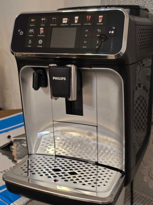 Espressor Philips Seria 5500 LatteGo
