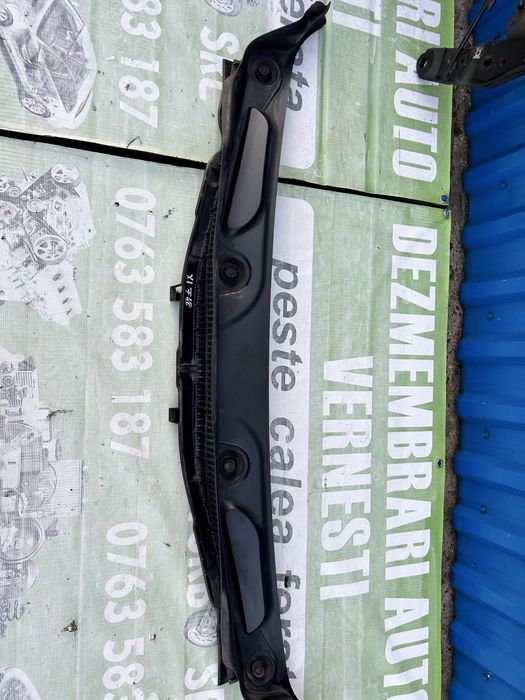 Grilă stergătoare, parbriz BMW X1 F48 2017 volan stânga