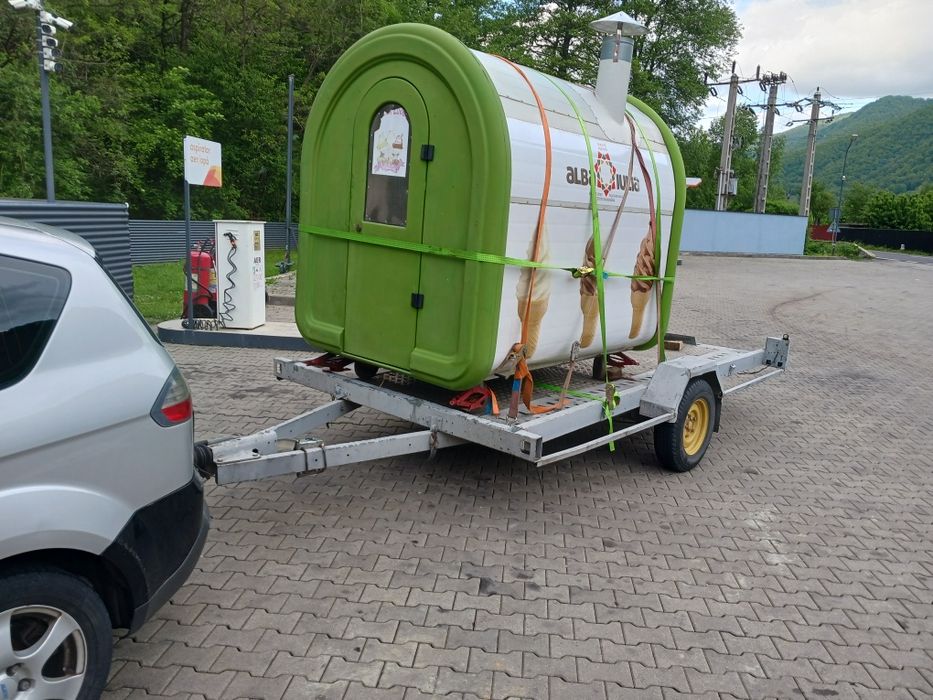 Tractări auto-moto-utilaje,bărci și altele..