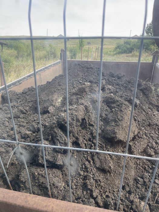 Vand pamant negru de gradina din excavatie!