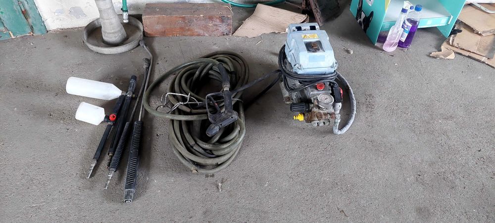 Vând  pompă de spălat  kranzle  profesională !