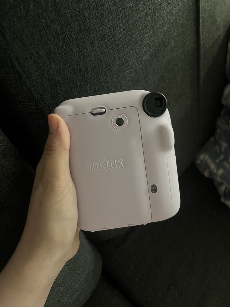 Instax 12 mini почти новый