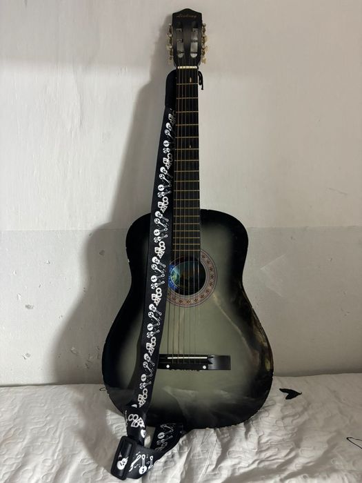 Гитара в отличном состоянии