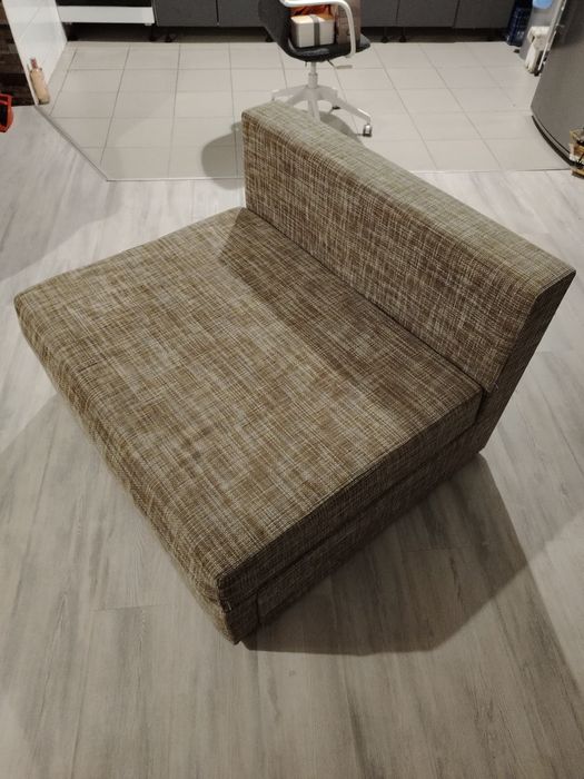 Fotoliu cu spatiu de depozitare