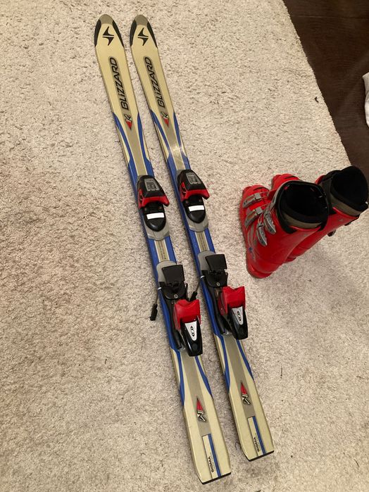Комплект горные лыжи и ботинки