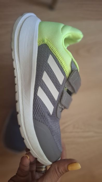 Маратонки Адидас н. 32